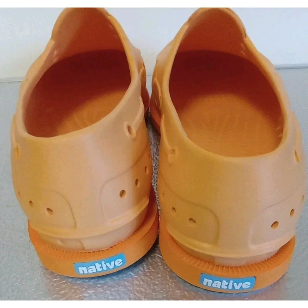 Native Unisex Papaya Orange Rubber Lightweight Deck Casual Shoes Size 10 Men‎ 8